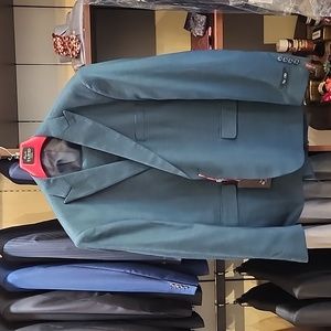 Luxurious Tazio Suit from Miguel’s Formal Wear – Unbeatable Pri